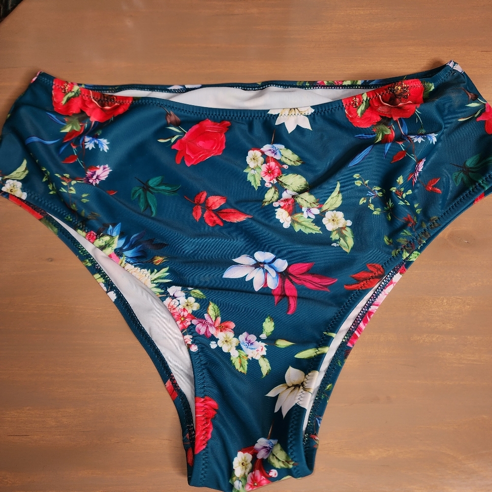 Coeur de Vague bikini bottoms hunter green floral